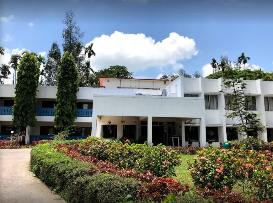 Peerless Resort