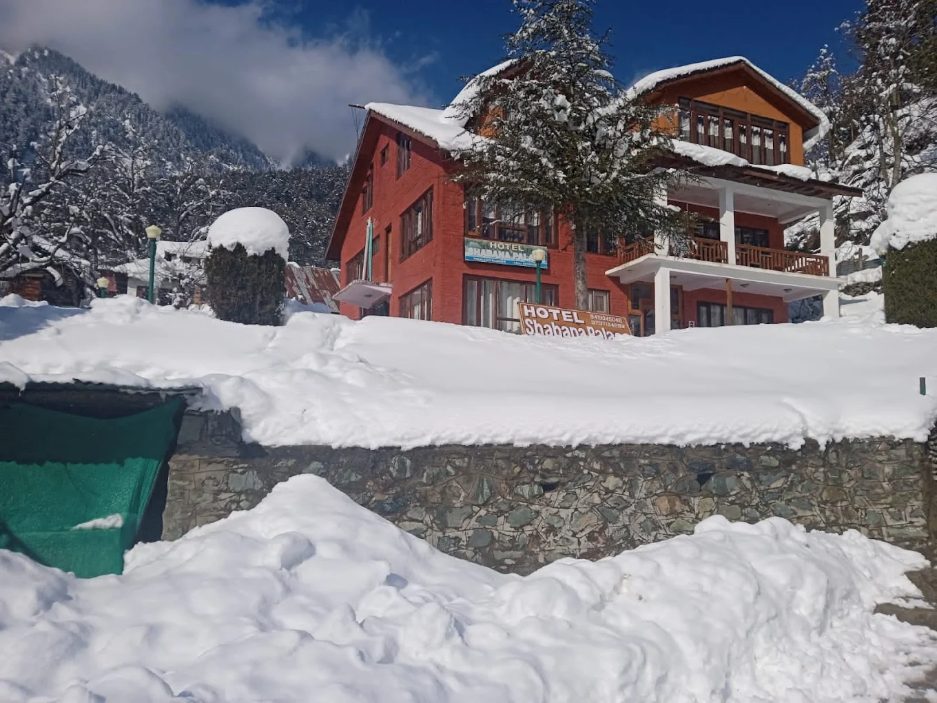 Hotel shabna Palace